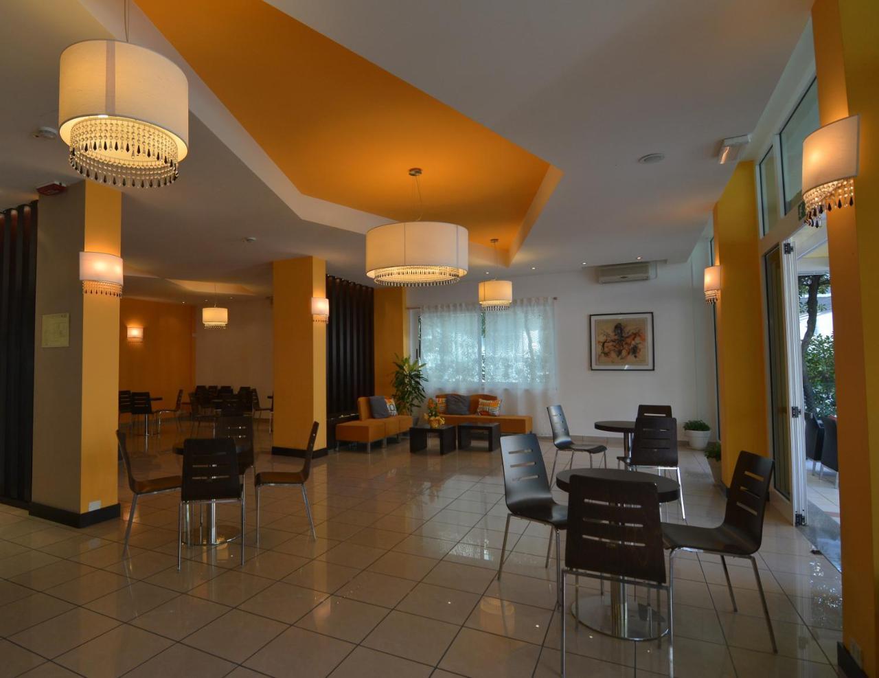 Hotel Orly Cesenatico Exterior photo