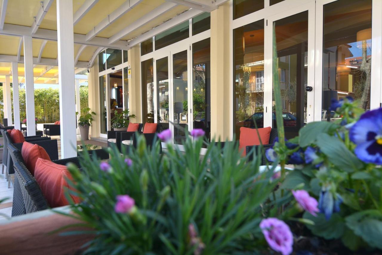 Hotel Orly Cesenatico Exterior photo